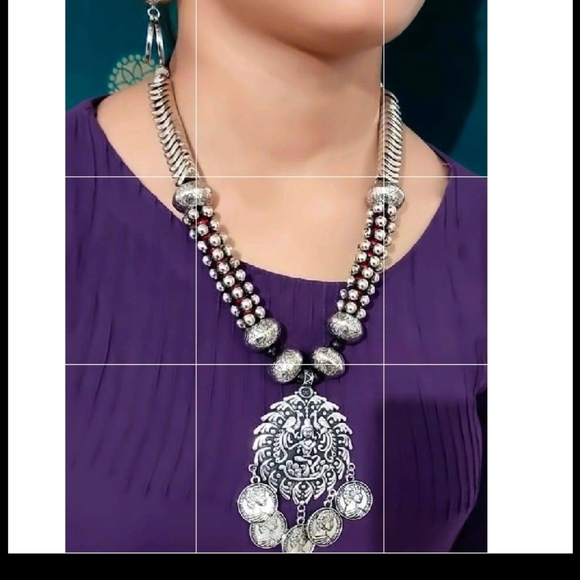 Necklace with earrings - Picture 2 of 3
